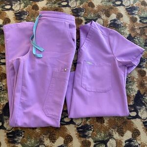 Figs XXS Scrub set in Lilac.